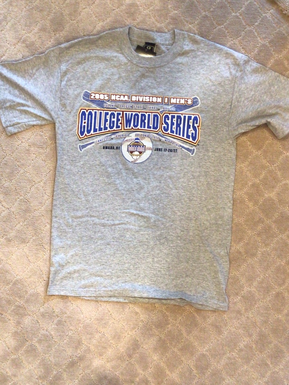 2005 Men’s College World Series T-shirt